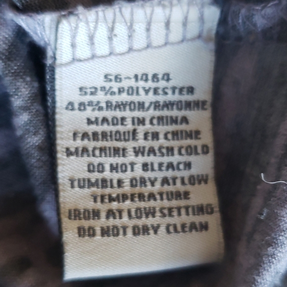 Cute top - Picture 4 of 4